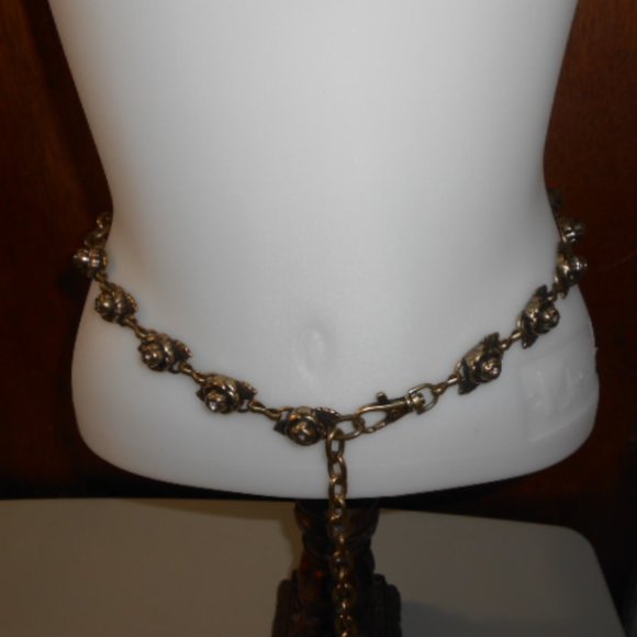 Betsey Johnson Brass Toned Rose Floral Sparkly Stone Metal Chain Link Belt - Picture 2 of 16